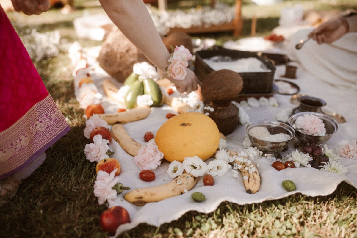 Przygotowania do wedyjskiej ceremonii ślubnej